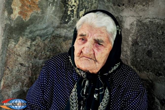 108-летняя Епраксия Геворкян, пережившая Геноцид армян, воздаст дань уважения в 
Цицернакаберде
