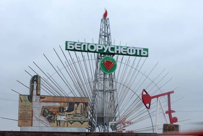 Белоруссия планирует до конца года начать альтернативный России импорт нефти
