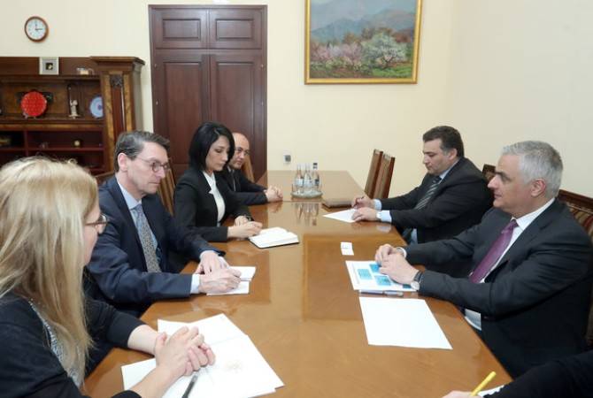 Le Vice-Premier ministre Grigorian a reçu le Directeur régional de la Société financière 
internationale

