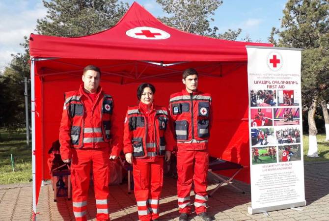 На территории Цицернакаберда весь день будет действовать павильон Первой помощи 
Армянского Красного Креста