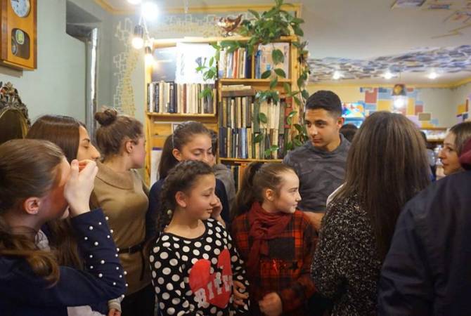 Ֆրանսահայ դպրոցականները հյուրընկալվել են Սեւան քաղաքի իրենց 
հասակակիցներին
