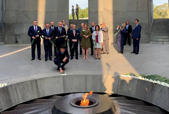 "We join Armenian communities in Canada and around the world to honor memory of Armenian 
Genocide victims" - Justin Trudeau 