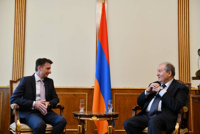 الرئيس أرمين سركيسيان  يستقبل مؤسسي مؤسسة «ريبات أرمينيا»، المدير التنفيذي فارتان ماراشليان 
ورئيس مجلس الأمناء رافي كاسارجيان