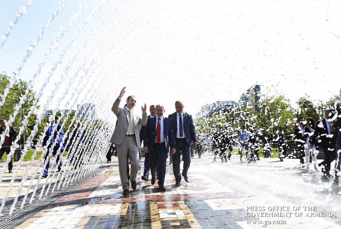 رئيس وزراء أرمينيا نيكول باشينيان يحضر حفل الافتتاح الرسمي للحديقة الرائعة الجديدة المخصصة للذكرى 
ال2800 لتأسيس يريفان- صور-