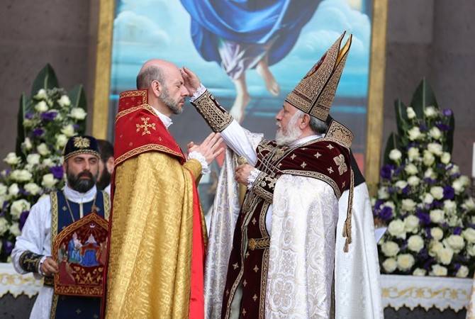 В  Святом Престоле  Эчмиадзина  состоялось рукоположение  епископов
