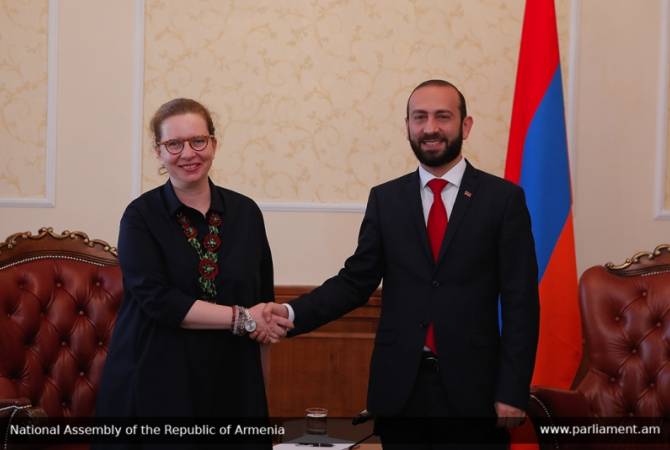 Le président du Parlement a invité le  président du bureau du Conseil de l’Europe à Erevan à  
prendre part aux auditions parlementaires sur la justice transitionnelle
