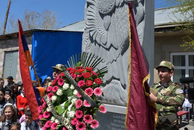 Գեղարքունիք գյուղում բացվեց Արցախյան ազատամարտի եւ Ապրիլյան 
հերոսամարտերի զոհերի հուշարձանը