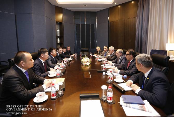 Le Premier ministre a discuté des perspectives de la mise en œuvre de programmes 
d'investissement en Arménie avec les représentants d'entreprises chinoises