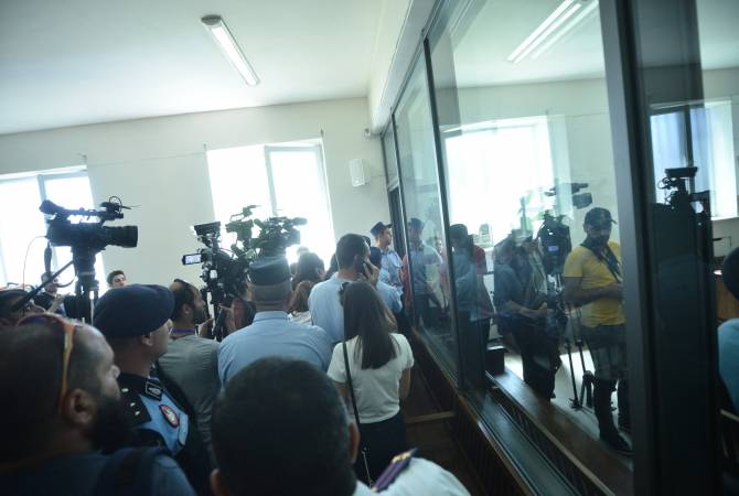 Журналисты бойкотировали судебное заседание по делу Роберта Кочаряна и получили 
желаемый результат