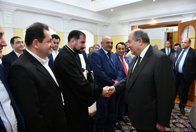 “Notre force est dans notre union”, annonce le président Armen Sarkissian à la rencontre avec 
la communauté arménienne du Kazakhstan