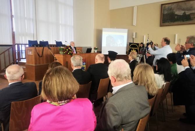 Գերմանիայում ՀՀ դեսպանը ելույթ է ունեցել Պոնտոսի հույների ցեղասպանության 100-
րդ տարելիցին նվիրված հիշատակի երեկոյին 