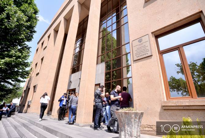 Все суды Армении в 13: 30 были разблокированы: Пашинян