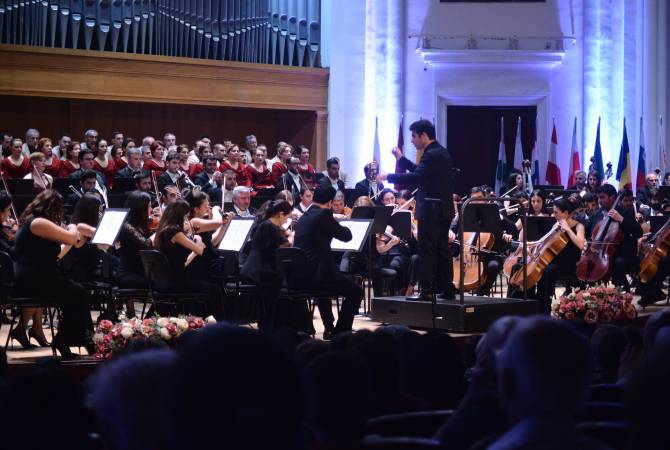Եվրոպայի օրերի շրջանակում Հայաստանի պետական սիմֆոնիկ նվագախումբը 
կատարեց Բեթհովենի Իններորդ սիմֆոնիան