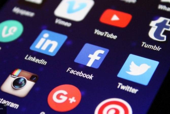 Власти Индонезии временно ограничили доступ к соцсетям