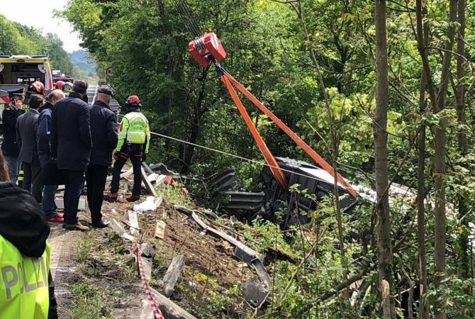 Armenian Embassy in Italy says there were 8 Armenians in the crashed bus