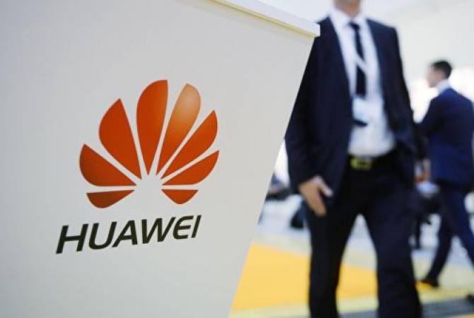 Panasonic приостановила торговые операции с Huawei