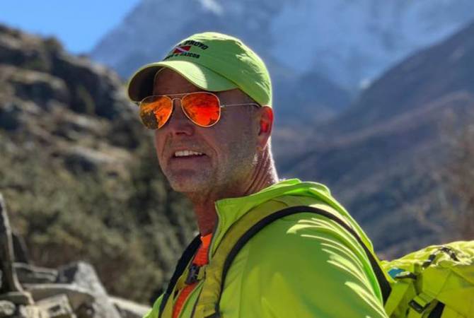 Американец, покорив вершины семи континентов, умер на спуске с Эвереста