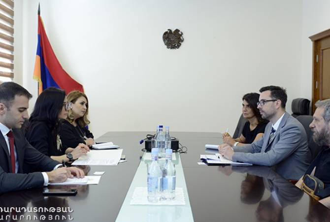 Armenian deputy justice minister receives IRZ head and his delegation