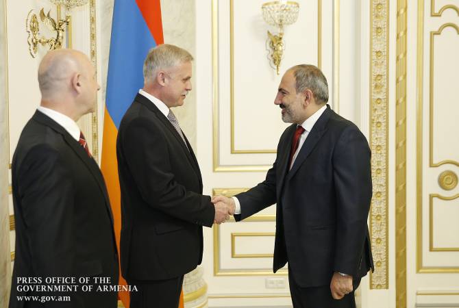 Nikol Pashinyan: « L'OTSC est l'un des constituants les plus importants du système de sécurité 
de la République d'Arménie, et l'Arménie est intéressée par un travail productif avec cette 
Organisation »