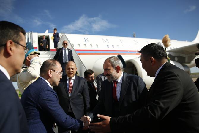 رئيس الوزراء الأرميني نيكول باشينيان يصل إلى عاصمة كازاخستان نور سلطان في زيارة عمل