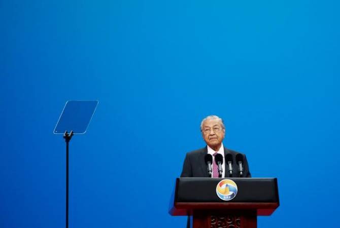 Malaysian PM proposes to create common East Asia currency