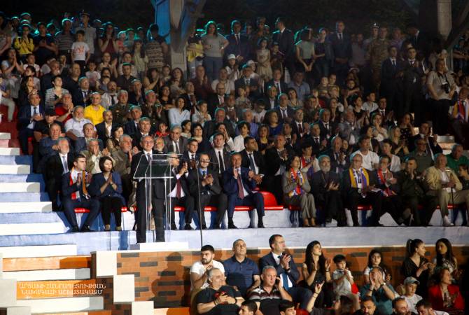 Бако Саакян присутствовал на торжественной церемонии открытия чемпионата Европы 
CONIFA