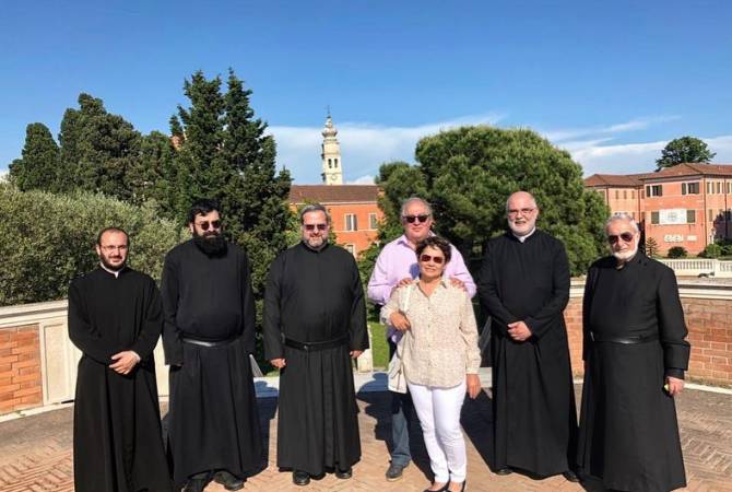 Armenian President and First Lady visit Mekhitarist monks in San Lazzaro, Italy 