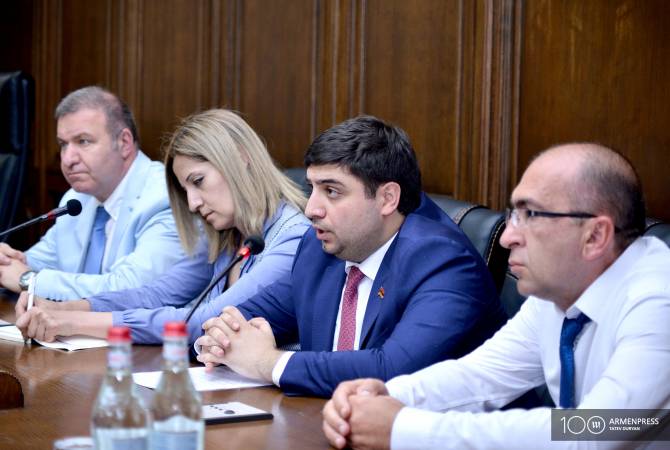 Des représentants de la  communauté arménienne du Kazakhstan souhaitent faire des 
investissements en Arménie