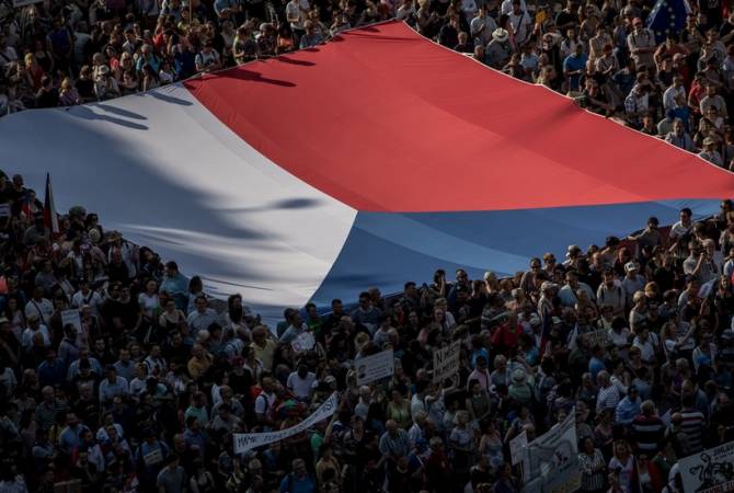 Environ 10 mille manifestants demandent la démission du Premier ministre tchèque 