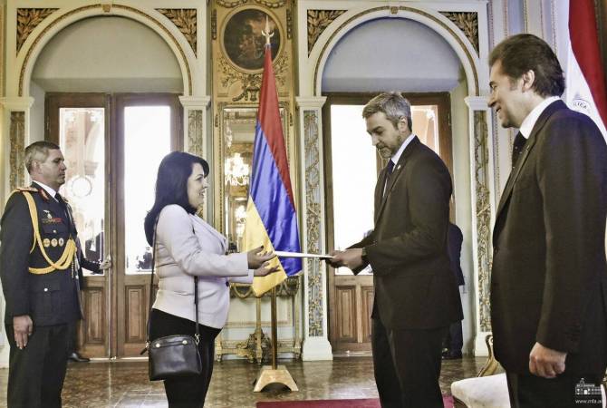 Դեսպան Էսթերա Մկրտումյանն իր հավատարմագրերն է հանձնել Պարագվայի 
նախագահին