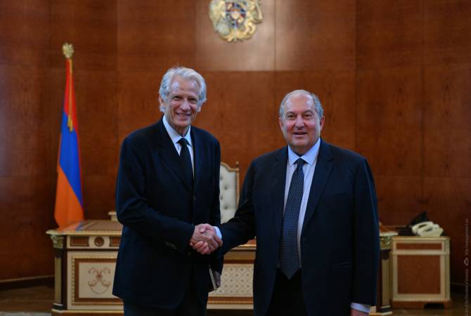 Le président arménien  a rencontré l'ancien Premier ministre français Dominique de Villepin