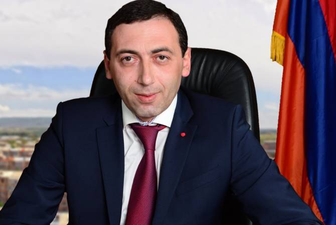 Réélection du maire de la ville d'Abovian