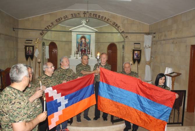 Jeux pan-arméniens; un  flambeau allumé au sommet de la montagne de Moussa Dagh 