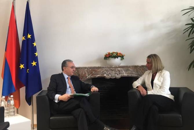 وزير الخارجية الأرميني زوهراب مناتساكانيان يجتمع مع الممثلة السامية للاتحاد الأوروبي للشؤون الخارجية والسياسة الأمنية فيديريكا موغيريني في بروكسل 