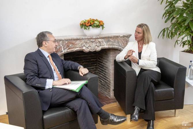 Armenia’s FM, EU’s Mogherini highlight importance of holding dialogue on EU visa liberalization