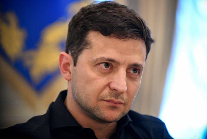 Зеленский назвал мир в Донбассе ключевым приоритетом своей деятельности