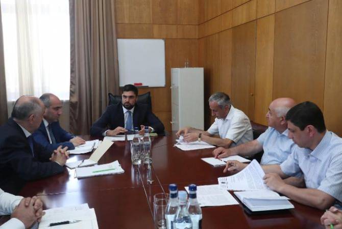 Руководитель офиса вице-премьера Армении Тиграна Авиняна провел обсуждение с 
участием членов совета кредиторов завода "Наирит"

