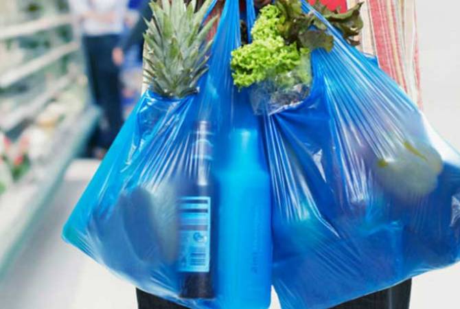 В Японии с 2020 года начнут взимать плату за пластиковые пакеты