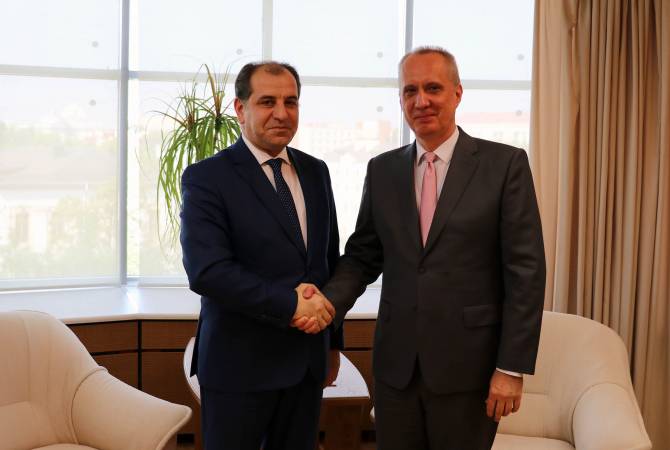Посол Армении встретился с заместителем министра иностранных дел Республики 
Беларусь

