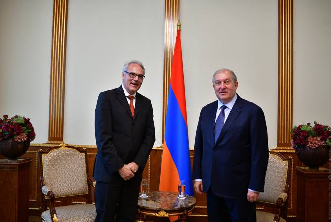 Armen Sarkissian a reçu l'Ambassadeur de la République Fédérale d'Allemagne en Arménie, 
Matias Kisler
