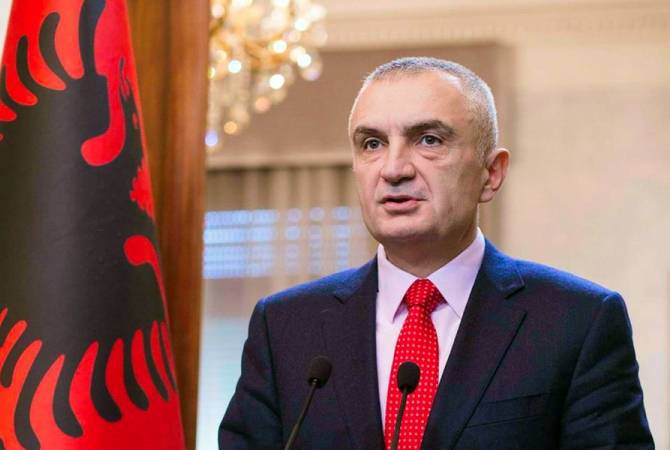 В Албании начался процесс отстранения президента от должности 