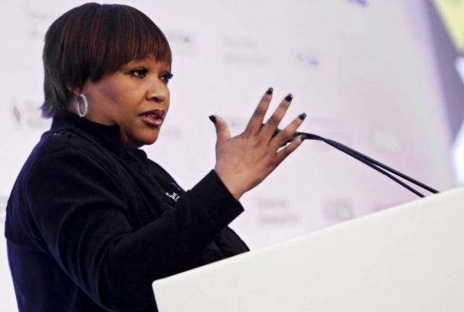  Твиты дочери Манделы возмутили представителей белого меньшинства ЮАР 
