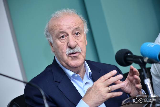 Vicente del Bosque arrives in Armenia to share football coaching practice  