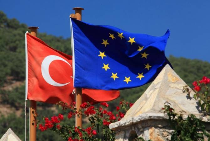 ЕС может заморозить переговоры с Анкарой по соглашению о таможенном союзе
