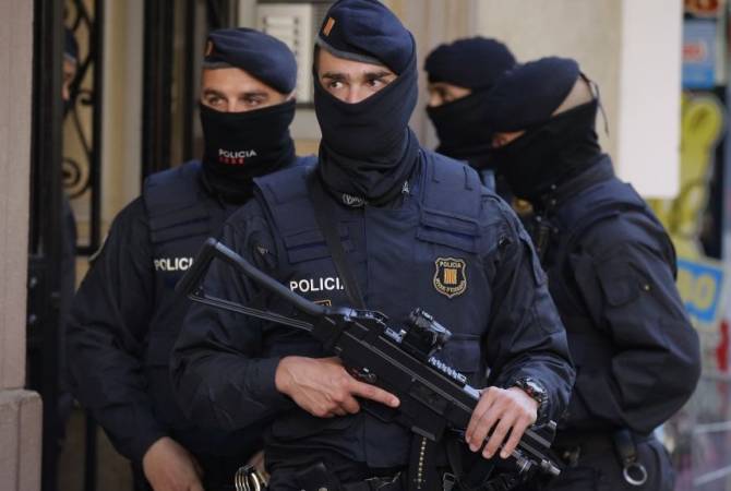 В Испании в ходе антитеррористической операции задержали десять человек