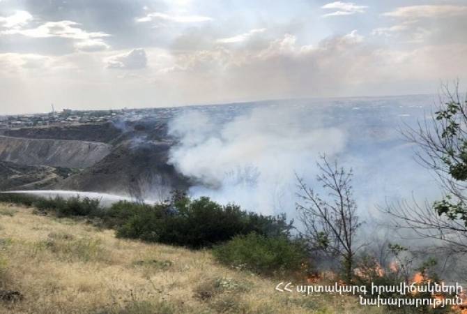 «Եռաբլուր» պանթեոնի տարածքում հրդեհի հետևանքով ամբողջությամբ այրվել է 10 
ծառ 