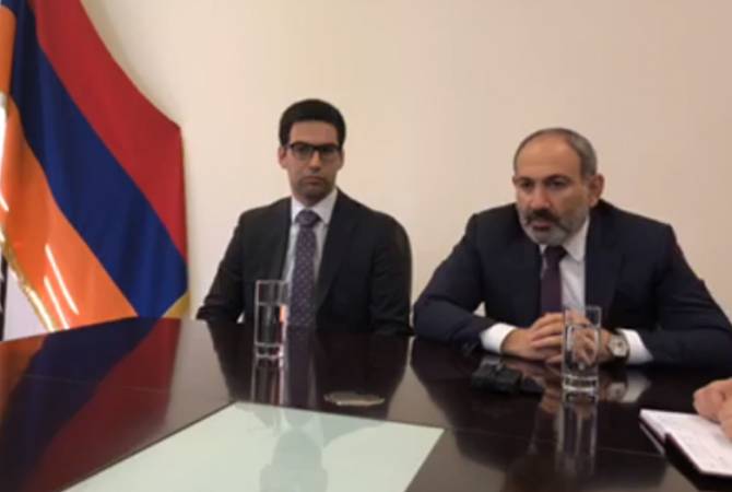 Armenian PM introduces new justice minister to staff