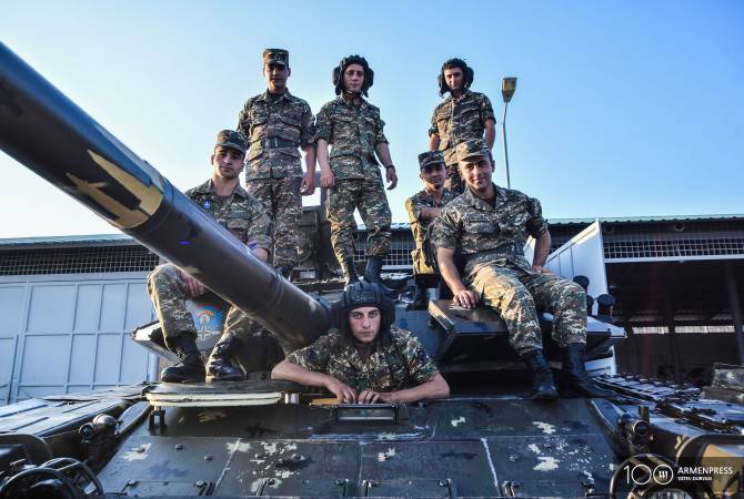 Танкисты ВС Армении готовы к любым посягательствам противника