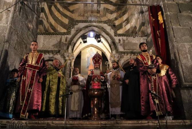  Հայերը պատրաստվում են կրոնական ծիսակատարության Իրանի Սբ Թադևոս 
հայկական վանքում