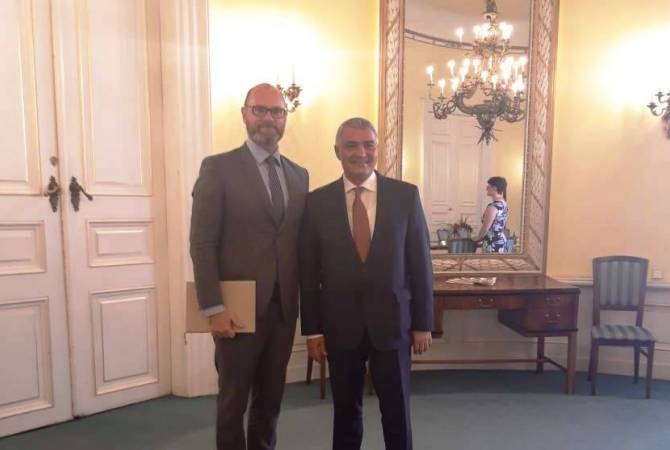 Armenian Ambassador meets with Czech minister of education, youth and sports
